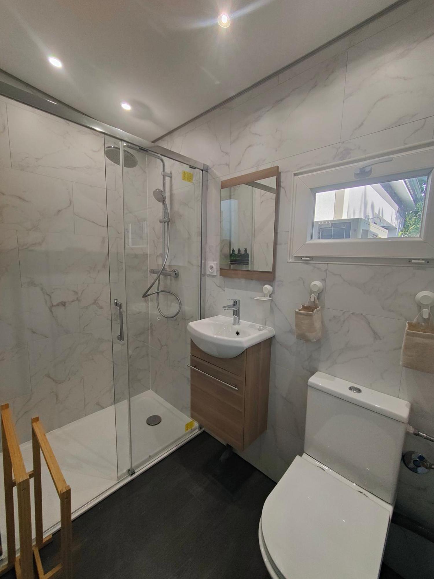 Tiny House Avec Jardin Et Acces Piscine Chauffee Vila Saint-Médard-en-Jalles Exterior foto