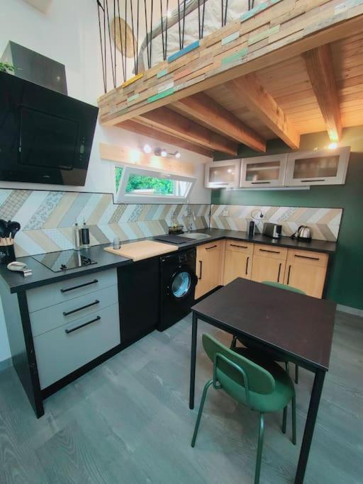 Tiny House Avec Jardin Et Acces Piscine Chauffee Vila Saint-Médard-en-Jalles Exterior foto